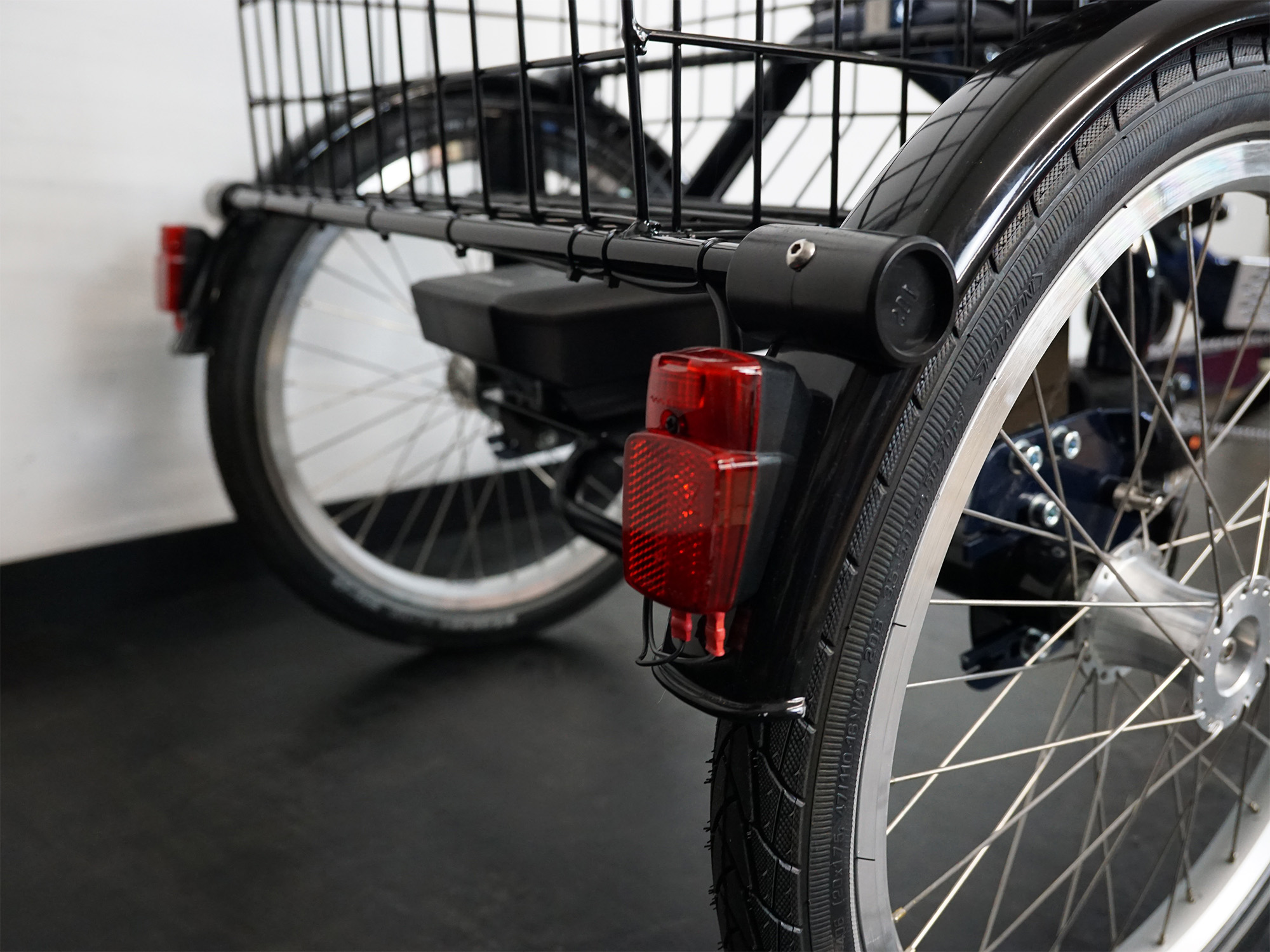 Draisin Dreirad Hinterräder mit Rückleuchten 