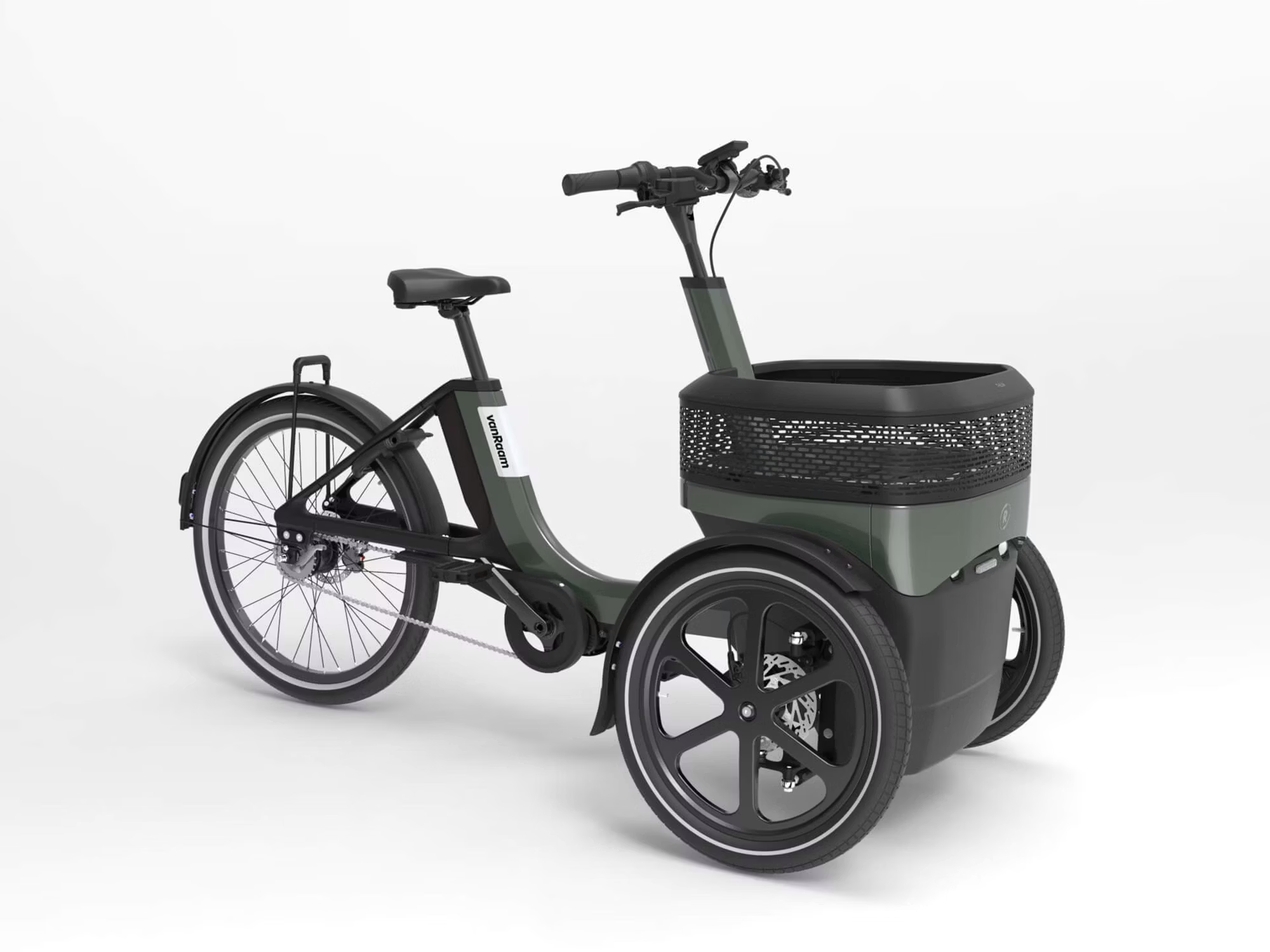 Dreirad Lastenrad in dunkel grün von der Seite auf weißem Hintergrund