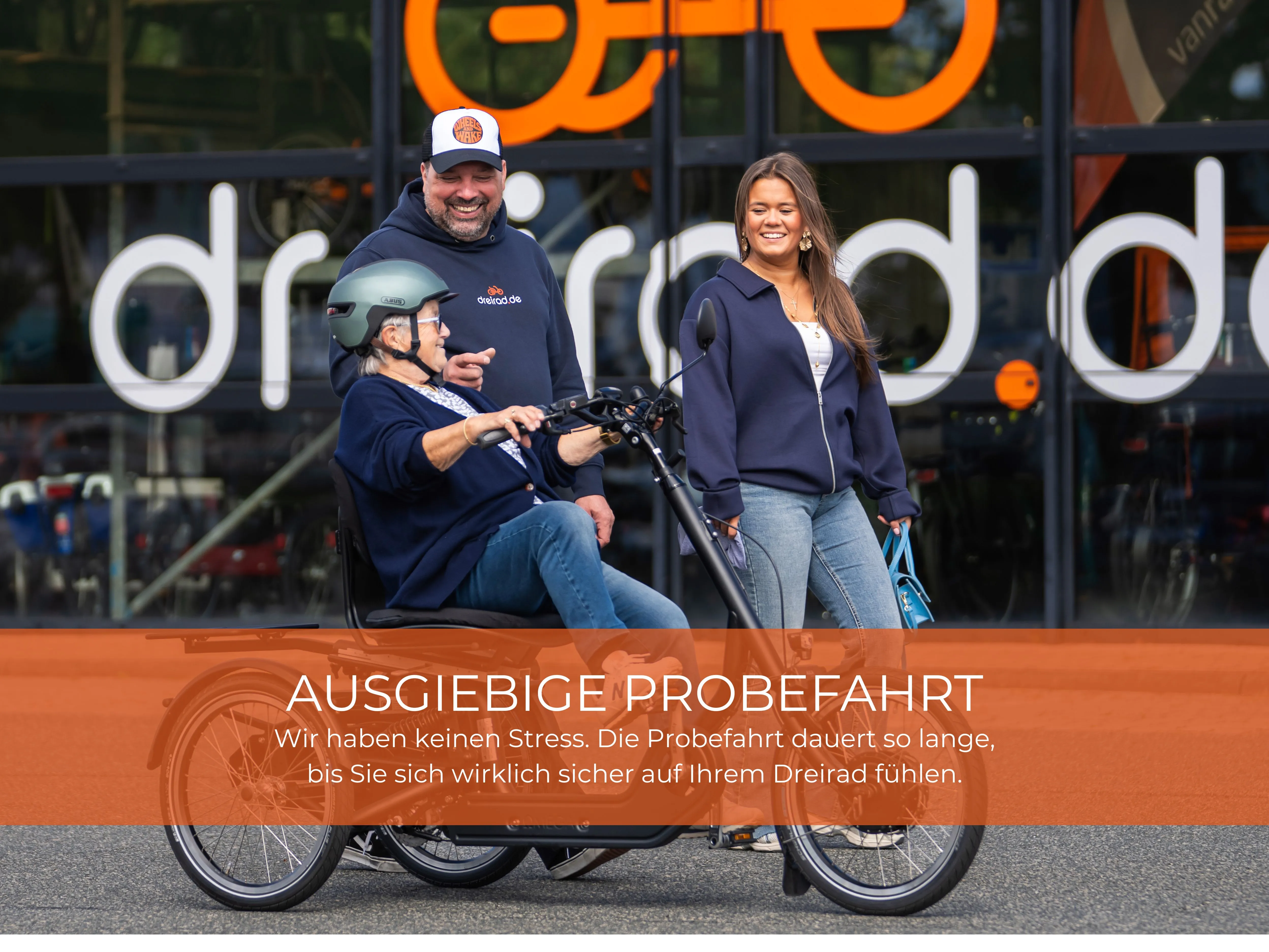 oma-fährt-dreirad-probe